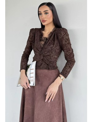 Gülseli Kadın Içi Güpürlü Omuz Vatkalı Kendinden Desenli Bluz P-00019787