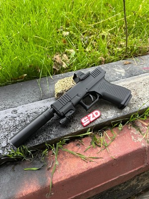Glock 19 Aksesuarlı Hareketli Dekoratif Model
