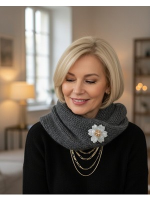 Lente Aksesuar Zirkon Taşlı Beyaz Şeftali Çiçeği Broş, Kadın Yaka Iğnesi