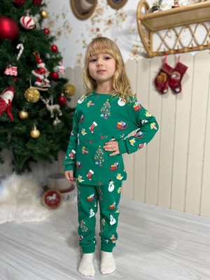 Noble Kids Yeni Yıl Temalı Yeşil Pijama Takımı – Çocuk, 3–8 Yaş