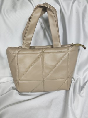 Leaf Accessory  Büyük Boy Kapitone Çanta, Fermuarlı, Elde ve Omuz Askılı, Bej