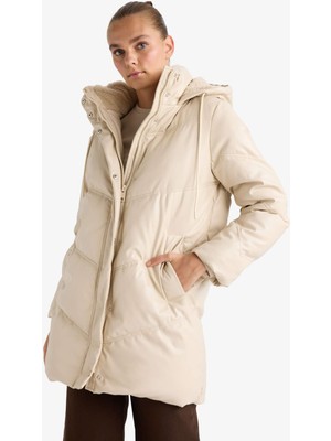 DeFacto Su Geçirmez Relax Fit Kapüşonlu Suni Deri Parka F2884AX26SP