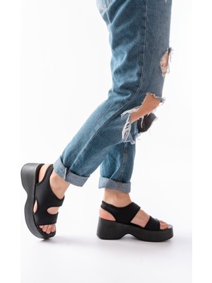 Etiler Collection 24414-573 Siyah Dalgıç Günlük Dolgu Topuk Kadın Sandalet