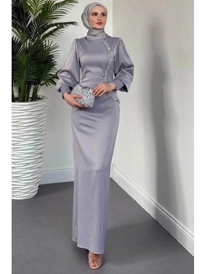 Tesettür Diyarı Saten Yandan Taşlı Kalem Abiye- Gri