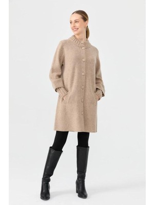 Eskişehir Mağazacılık 24045 Desen Triko Yakası Kol Ağzı Üç No Örgü Düğmeli Basic Kadın Uzun Kaban