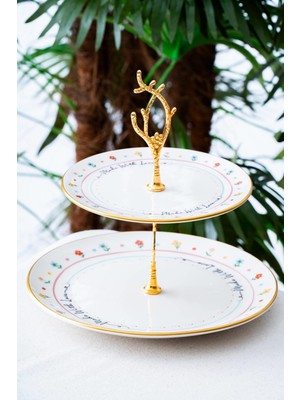 UltraNova Şık Katlı Kurabiyelik, Evinize Zarif Bir Dokunuş Katar