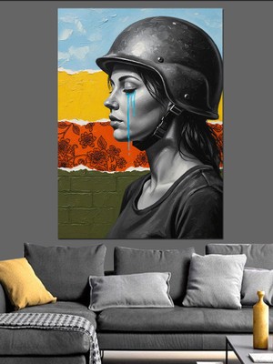 Tablomega  Siyah Beyaz Ağlayan Kasklı Kadın Renkli Fon Dekoratif Kanvas - Mdf Ahşap Tablo