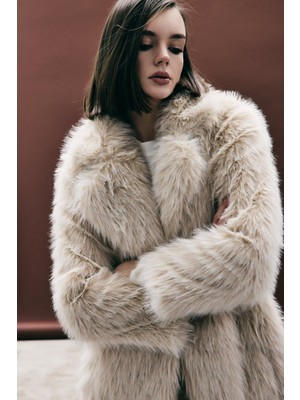 Sateen Çıt Çıt Detaylı Kürk - Bej