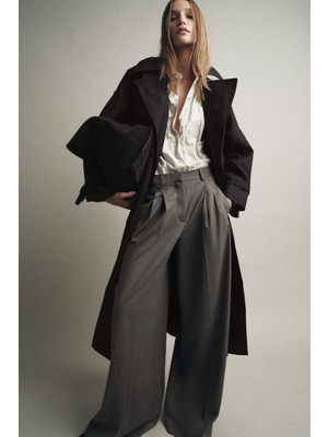 Açelya Okcu Premium Ballard Orta Bel Geniş Paça Dokuma Pantolon