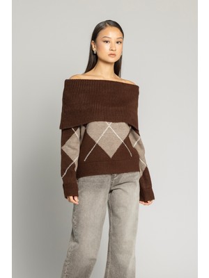 Nisan Triko Baklava Desen Madonna Yaka Kazak