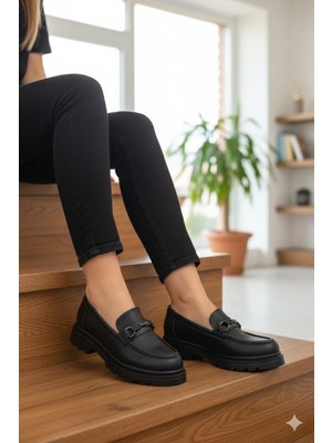 Fort 35830 Siyah Cilt Toka Detaylı Rahat Loafer Kadın Ayakkabı