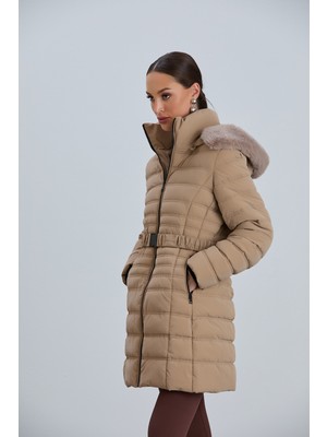 Pique ACELYA26 KADIN MONT Çıkabilir Kapüşonlu Kürk Detaylı Kemerlı Kadın Mont