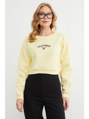 FullaModa 3 Iplik California Yazı Baskılı Crop Sweatshirt