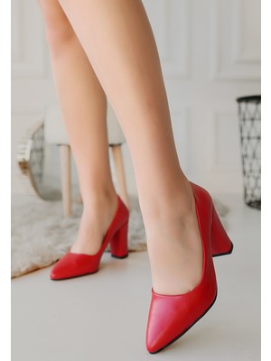Kyops Giort Kırmızı Cilt Topuklu Ayakkabı - Lisinya