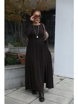 Moderie Butik Kadın Kayık Yaka Sırt Dekoltesi ve Yırtmaç Detay Maxi Boy Elbise