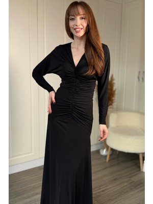 Dilay Gökoğlu Butik V Yaka Sırt Detaylı Uzun Zarif Siyah Elbise