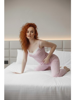 Bravie Altı Uzun Üstü Askılı Yumuşak Dokulu Ekoseli Pijama Takımı Pembe