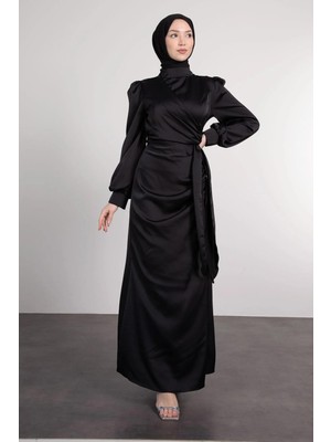 Tesettür Diyarı Yandan Bağlamalı Pile Detaylı Saten Abiye- Siyah