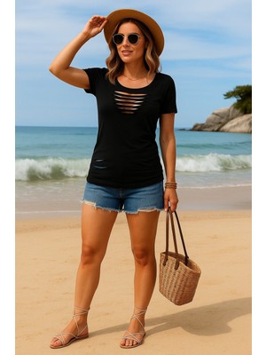 Livizmir Moda Kadın Kısa Kollu Yakası Açık Lazer Kesik Detaylı Viskon Bluz