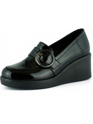 Erkan Saçmacı Madeline Siyah Rugan Hakiki Dana Derisi Tokalı Yuvarlak Burun Dolgu Topuklu Günlük Ayakkabı