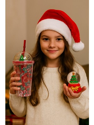 Kesene Trend Yeniyıl Yılbaşı 2'li Hediye Seti Noel Geyikli Pipetli Suluk Çam Ağacı Temalı Işıklı Kar Küresi
