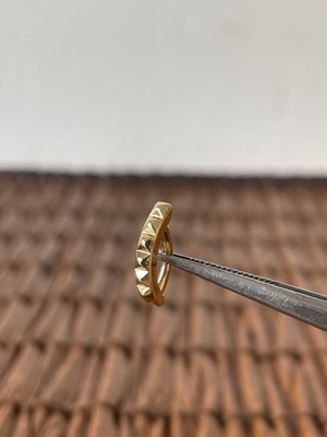 Aida Jewelss 316 L Cerrahi Çelik Piramit Altın Göbek Piercing