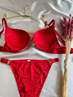 Kırmızı Kadın Yarı Destekli V Detaylı Şık Sütyen ve Külot Takımı