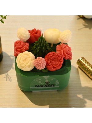 Çiçek & Yılbaşı Ağacı Premium Mum Seti – El Yapımı Dekoratif Hediyelik Mum