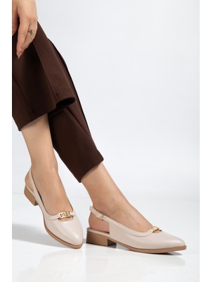 Kadın Astoria Kısa Topuk Ayakkabı Kre Renk İthal Suni Deri Malzeme ile Konforlu Kullanım