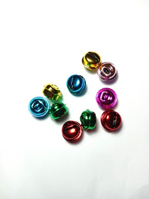 Seçilir Karışık Renkli 10 Adet 2,5 cm Metal Jingle Bells Basık Çan Zil Yılbaşı Parti Süslemesi Için Mini Çan