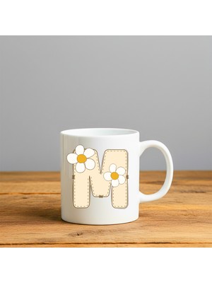 Finka Dekor Papatya M Harfi Tasarımlı-Kişiye Özel Seramik Kupa