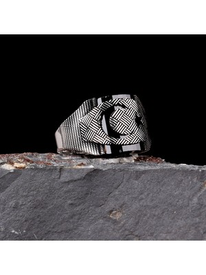 925 Ayar Gümüş Ayyıldız Model Zirkon Taşlı Erkek Yüzük