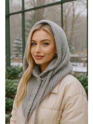 Boyundan Geçmeli Yumuşak Dokulu Düğmeli Bağcıklı Balaklava Model Triko Bere