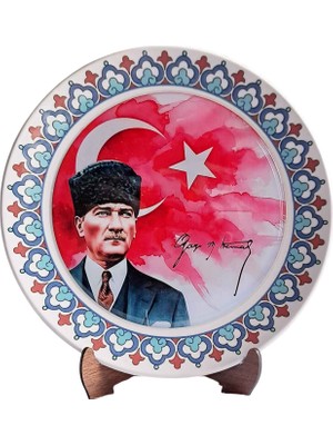 Leylaki Atatürk Resmi -  Atatürk ve Türk Bayraklı Yağlıboya Resimli Seramik Tabak – Çini Bordür,  Askılı / Standlı - 20 cm Çap