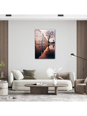 Suda Görünen Ters Yansımalı Binalar Manzara Cam Tablo PCT0427