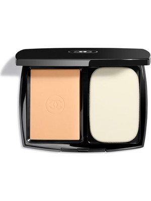 Chanel Natural Look Foundation Covering Skin Blemishes-Ultra Le Teınt Compact B50