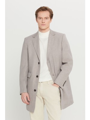 Standart Fit Normal Kesim Mono Yaka Armürlü Kapak Cepli Palto