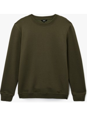 Koton Regular Fit Uzun Kollu Dokulu Bisiklet Yaka Sweatshirt