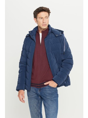 Standart Fit Normal Kesim Dik Yaka Kapüşonlu Yan Cepli Kaban