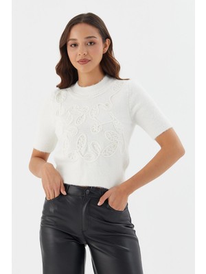 Shopping Shop Kabartma Desenli Kısa Kol Bluz Ekru