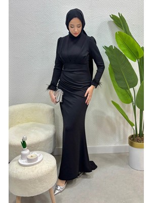 Tesettür Diyarı Krep Kumaş Kolları Tüy Detaylı Abiye-Siyah