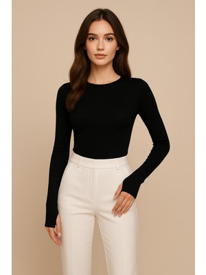 Eyora Moda Oşşo Kumaştan Üretilmiş Parmak Geçirme Özelliği Ile Oldukça Şık Kadın Siyah Bluz