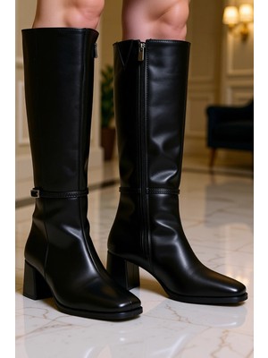 Benerly Kadın Blok Topuklu Çizme Kare Burun Fermuar Detaylı Fonksiyonel Dayanıklı Kaliteli Estetik