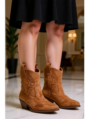 Benerly Kadın Sivri Burunlu Orta Topuklu Süet Bot Poliüretan Fonksiyonel Dayanıklı Kaliteli Şık