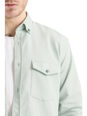 Varetta Erkek Yeşil Kot Gömlek – Çift Cepli, Rahat Kalıp, %100 Pamuk