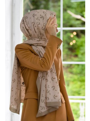 Vissona Lüks Medine Yaprak Desenli Bej Renkli 75X195 Kırışmaz Şal Moss Krep Dikiş Tipi Italyan Dikişli