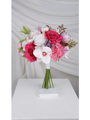 TT Organizasyon Fuşya Beyaz Manolyalı Gelin Çiçeği Gelin Buketi  Yaka Çiçeği