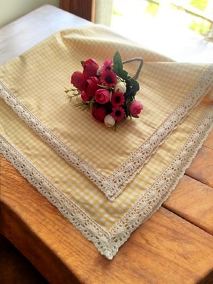 Denizli Hatırası Vintage Renkli Pöti Kareli Güpürlü Masa Örtüsü