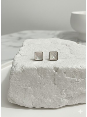 Çelik Takı Kadın Sedeflı Gümüş Renk Kare Kesım Kararmaz Paslanmaz Günlük Çelık Küpe