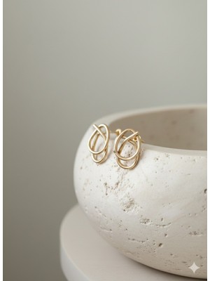 Çelik Takı Altın Tonlu Soyut Çelik Küpeler